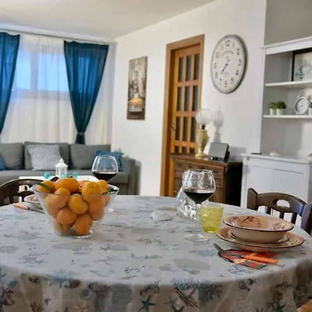 Nesea Apartment *